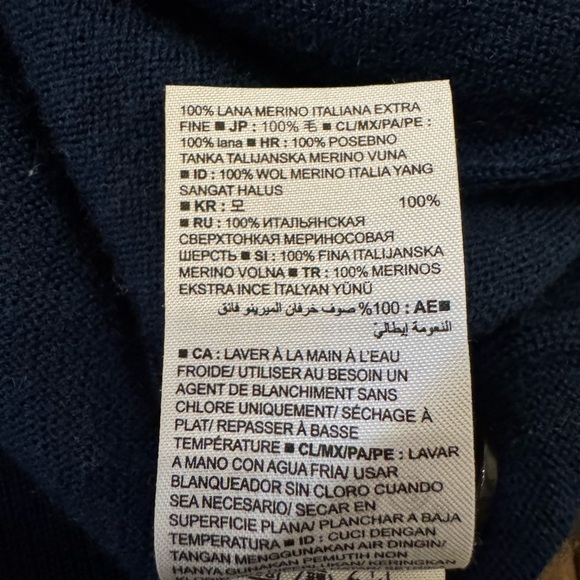 Banana Republic Italian Merino Wool Cardigan Size Medium - Picture 5 of 5